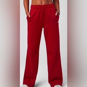 Cozy Fleece Wide Leg Sweatpants in Holly Berry